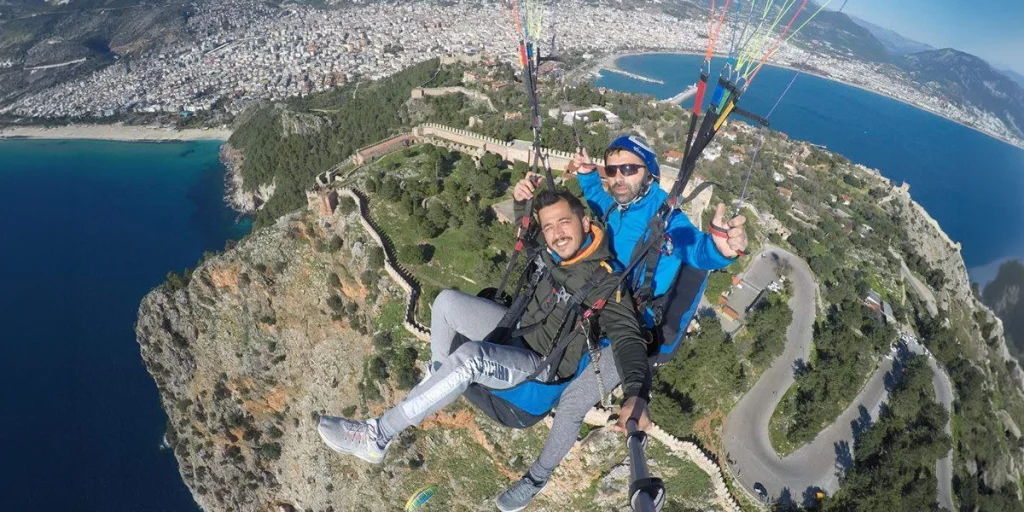 القفز المظلي (Paragliding)